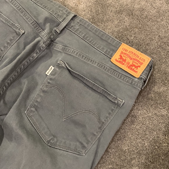Levis Blue Mid Rise Skinny Pants - Picture 6 of 6
